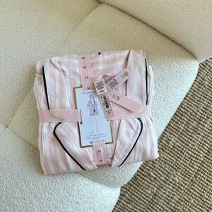 Victoria Secret pajamas set